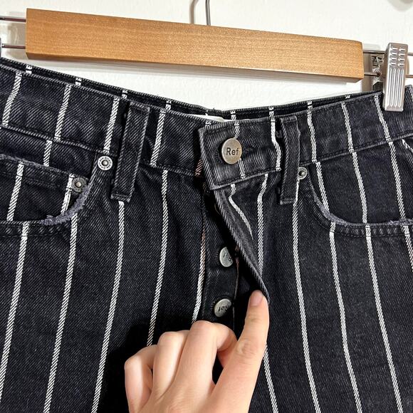 Reformation Jeans Striped Shorts LAST CALL - Picture 2 of 6